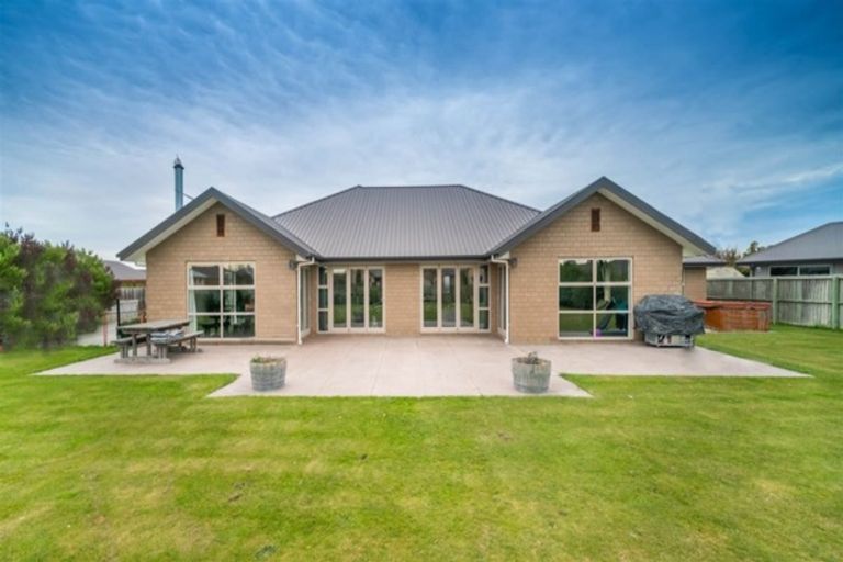 Photo of property in 41 Oak Tree Lane, Rolleston, 7614