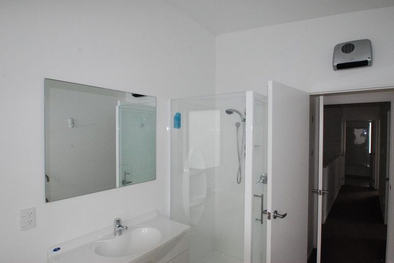 Photo of property in 1/2 Chelmsford Street, Ngaio, Wellington, 6035