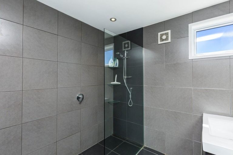 Photo of property in 11 Mount Marua Drive, Timberlea, Upper Hutt, 5018