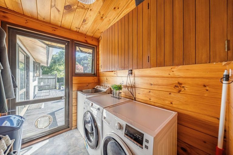 Photo of property in 135 Plateau Road, Te Marua, Upper Hutt, 5018