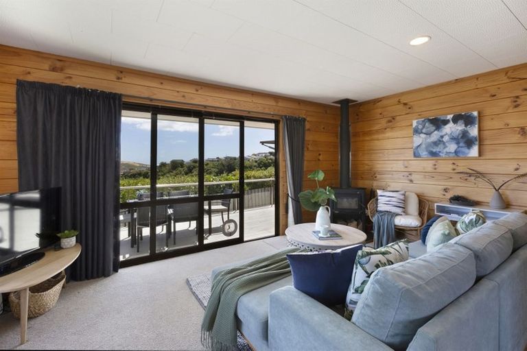 Photo of property in 16 Solway Place, Papakowhai, Porirua, 5024