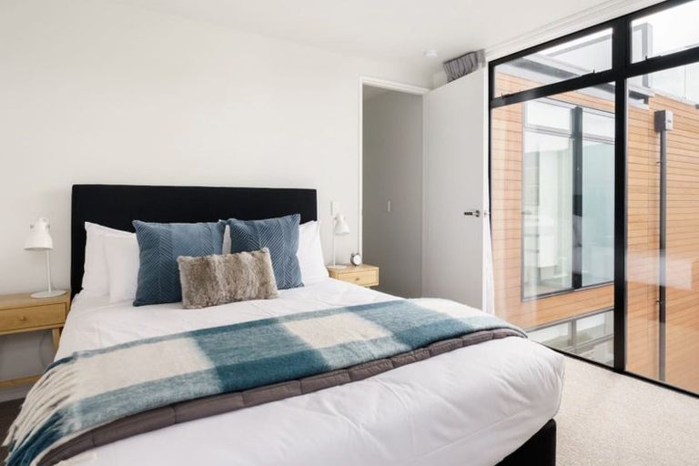 Photo of property in 2/22 Peterborough Street, Christchurch Central, Christchurch, 8013