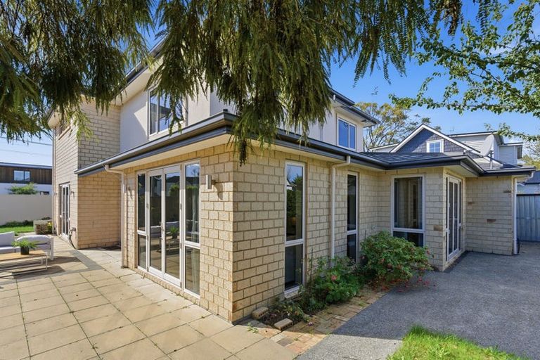 Photo of property in 6 Kahu Road, Riccarton, Christchurch, 8041