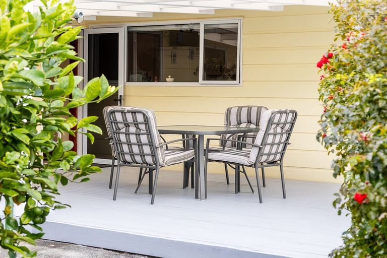 Photo of property in 15 Belvedere Avenue, Waikanae, 5036