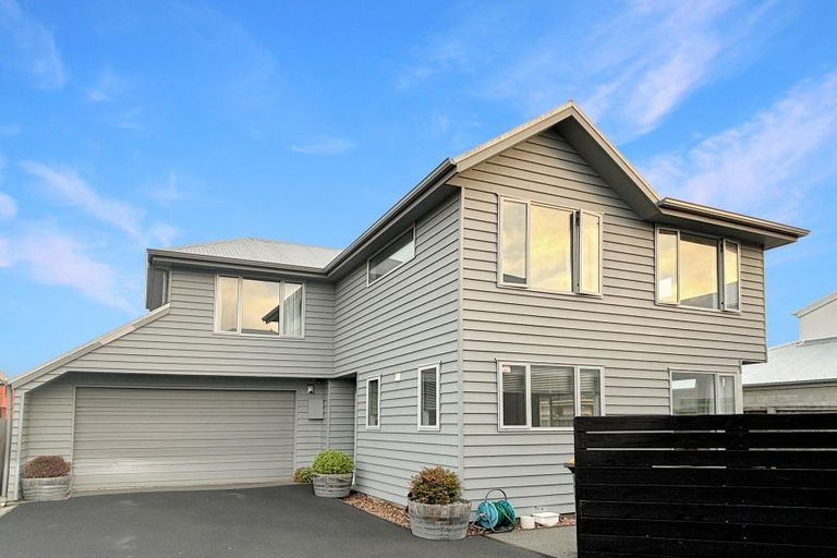 Photo of property in 156 Edgeware Road, Edgeware, Christchurch, 8013