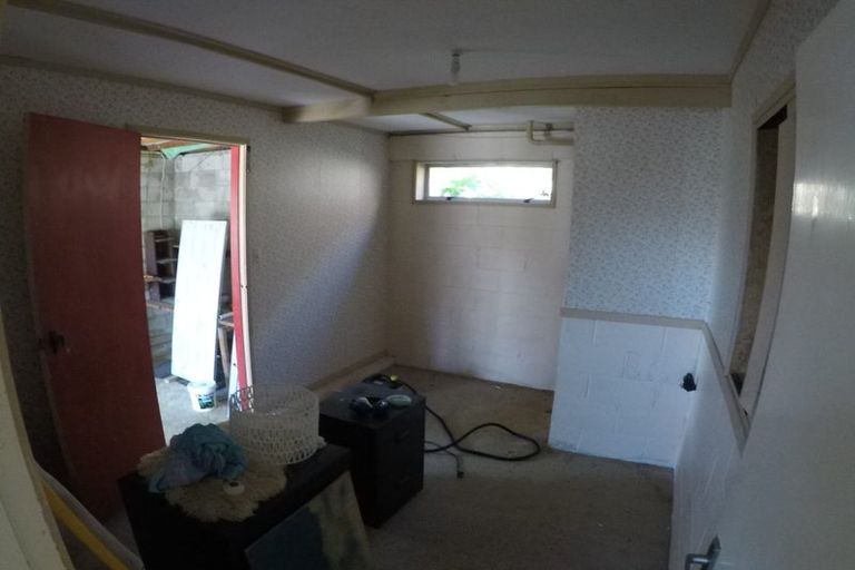 Photo of property in 1/10 Holt Avenue, Torbay, Auckland, 0630