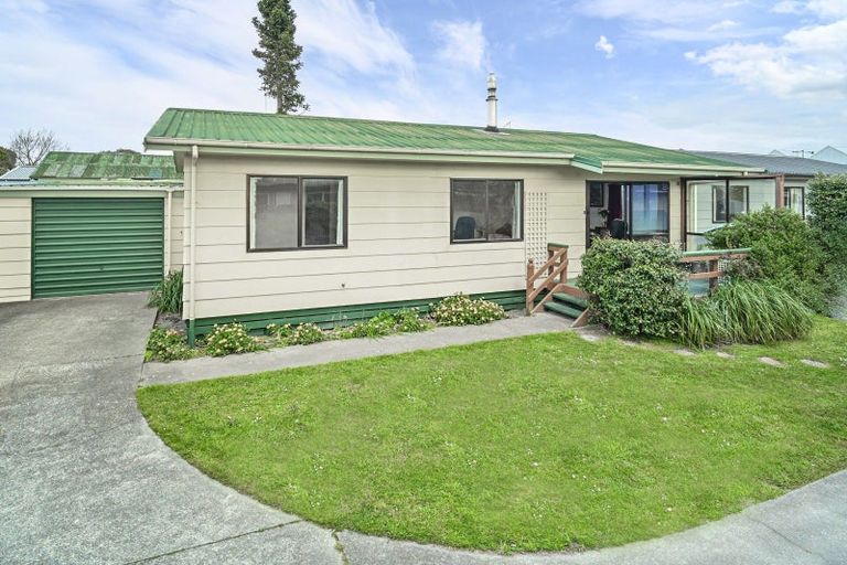 Photo of property in 2/806 Saint Aubyn Street East, Parkvale, Hastings, 4122
