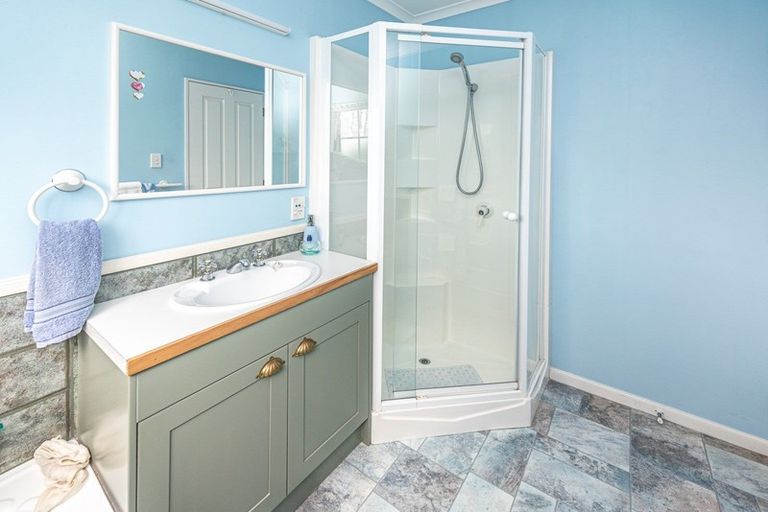 Photo of property in 9 Holdsworth Drive, Otamatea, Whanganui, 4500