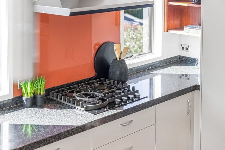 Photo of property in 55 Dignan Street, Point Chevalier, Auckland, 1022