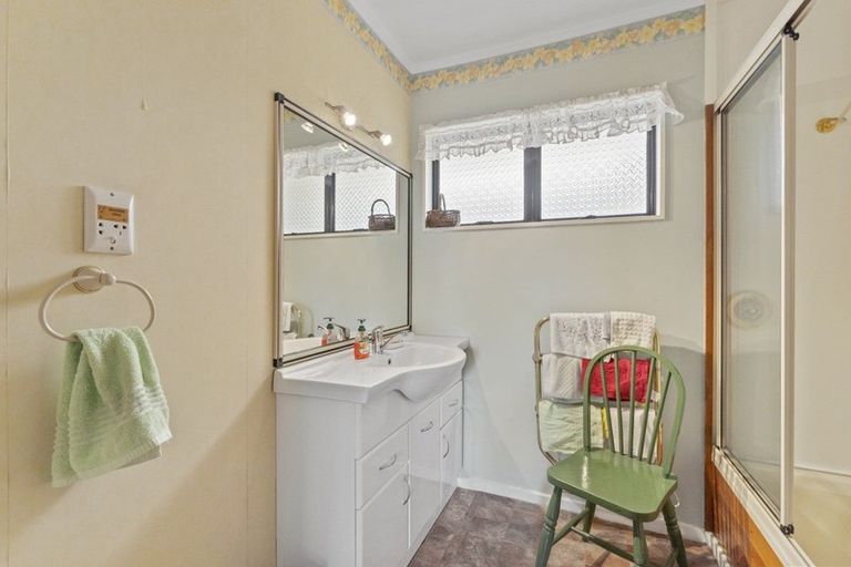 Photo of property in 3 The Avenue, Paraparaumu Beach, Paraparaumu, 5032