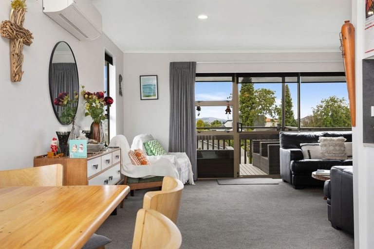 Photo of property in 4 Kempton Place, Richmond Heights, Taupo, 3330