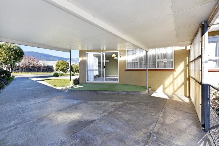 Photo of property in 14 Tennyson Crescent, Stoke, Nelson, 7011