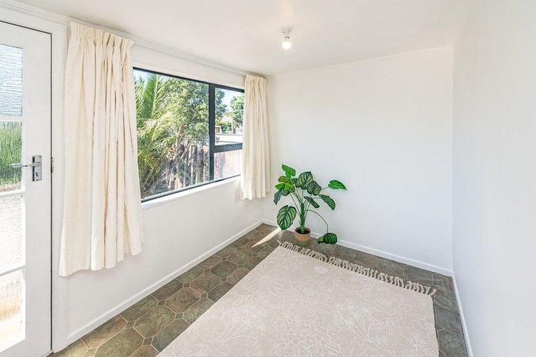 Photo of property in 12 Matai Street, Castlecliff, Whanganui, 4501