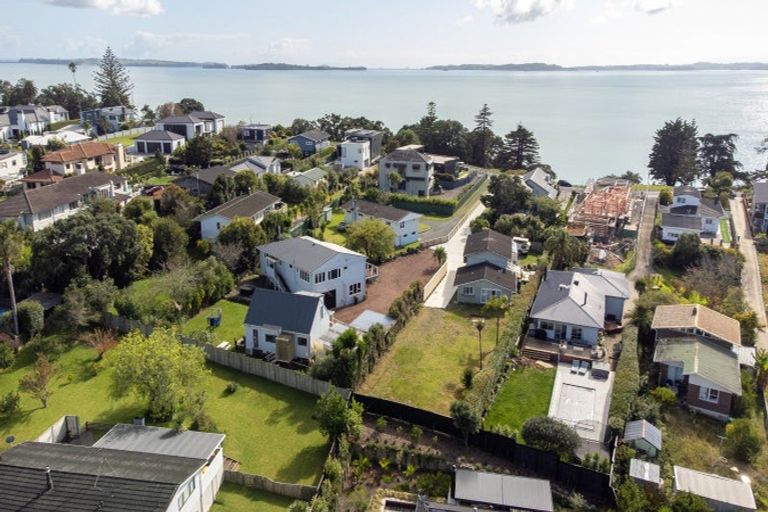 Photo of property in 2/75 Marine Parade, Mellons Bay, Auckland, 2014