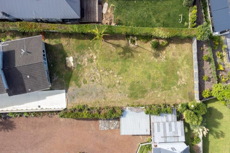 Photo of property in 2/75 Marine Parade, Mellons Bay, Auckland, 2014