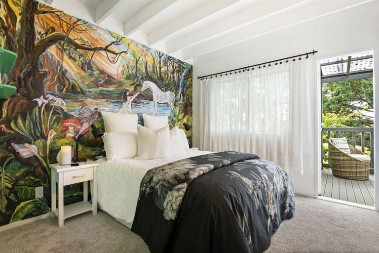 Photo of property in 2/1 Mulberry Place, Glenfield, Auckland, 0629