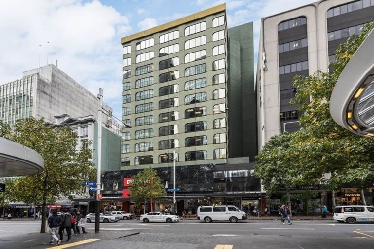 Photo of property in 238 Queen Street, Waimate, 7924