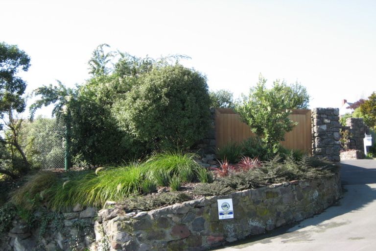 Photo of property in 77 Dyers Pass Road, Cashmere, Christchurch, 8022