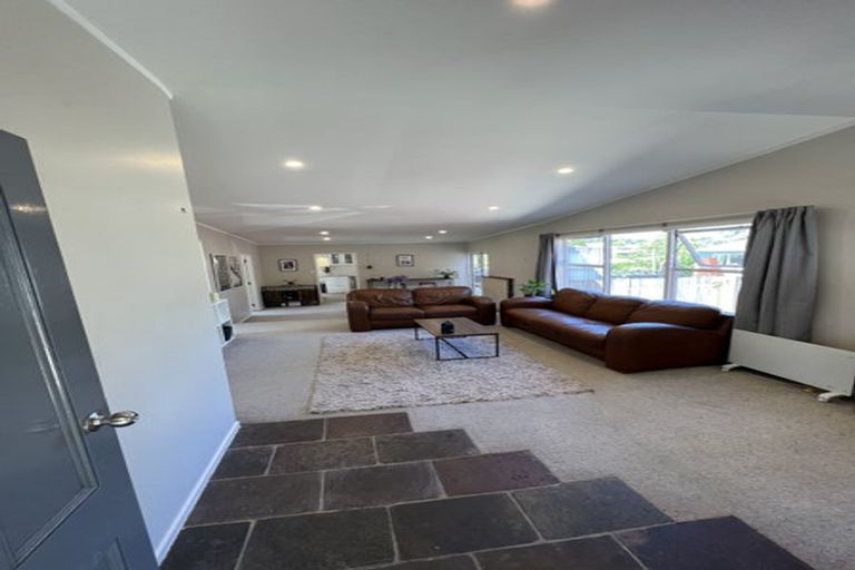 Photo of property in 364 Whangaparaoa Road, Stanmore Bay, Whangaparaoa, 0932
