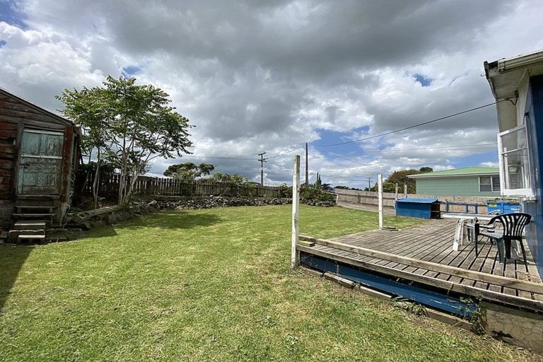 Photo of property in 42 West Coast Road, Te Kopuru, 0371