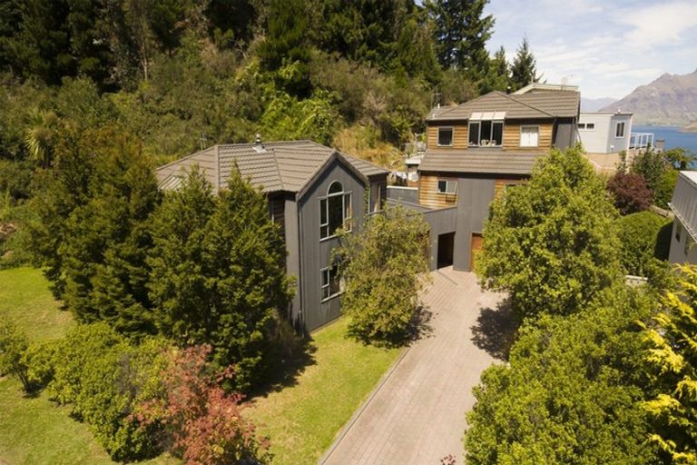 Photo of property in 12a Windsor Place, Queenstown, 9300