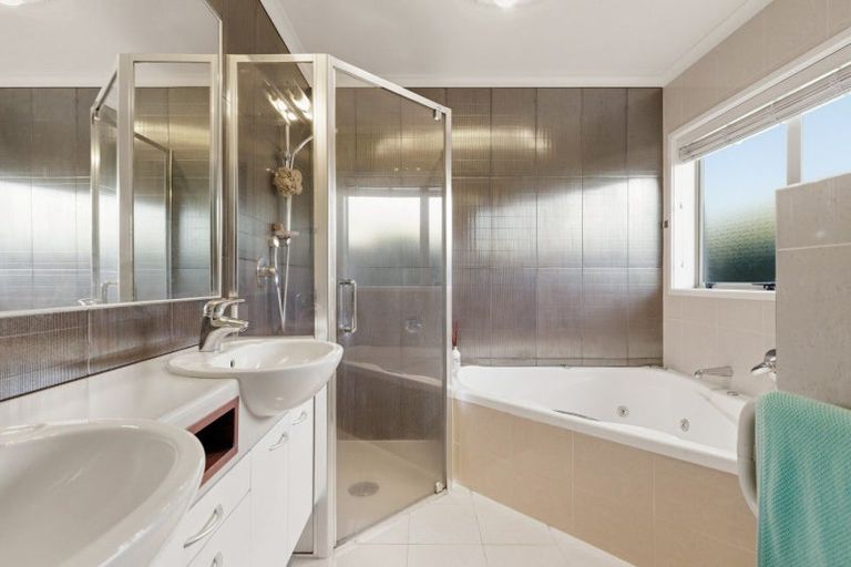 Photo of property in 17 Santa Cruz Drive, Papamoa Beach, Papamoa, 3118