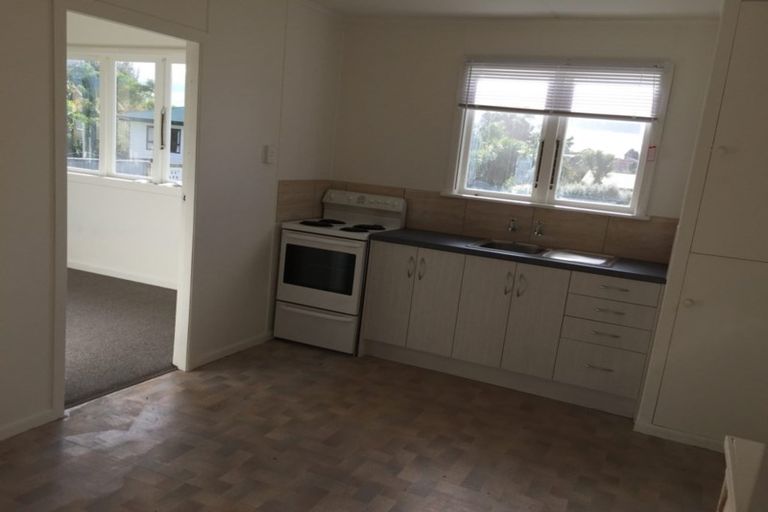 Photo of property in 2/119 Victoria Street West, Onehunga, Auckland, 1061