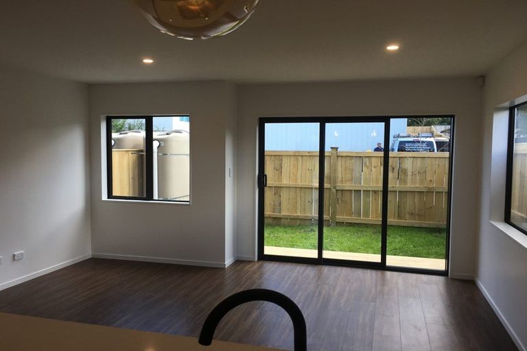 Photo of property in 2/143 Portage Road, New Lynn, Auckland, 0600