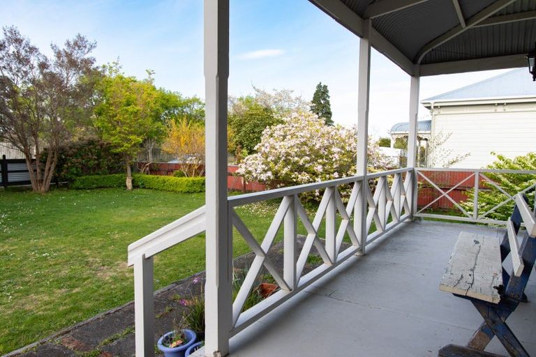 Photo of property in 12 Grant Street, Dannevirke, 4930