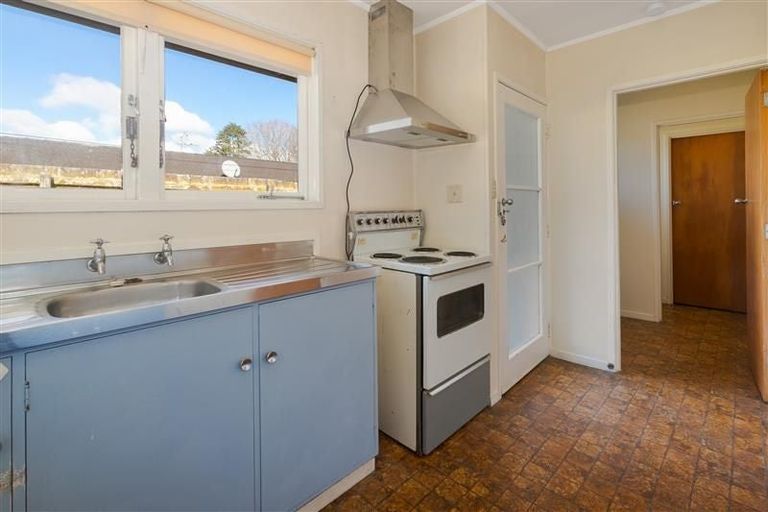 Photo of property in 3 Norman Spencer Drive, Papatoetoe, Auckland, 2104