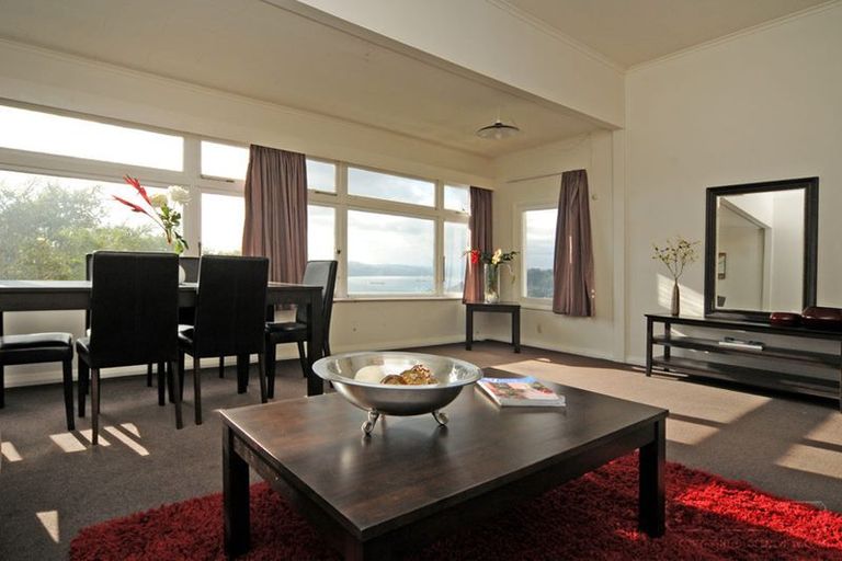 Photo of property in 15 Connaught Terrace, Brooklyn, Wellington, 6021