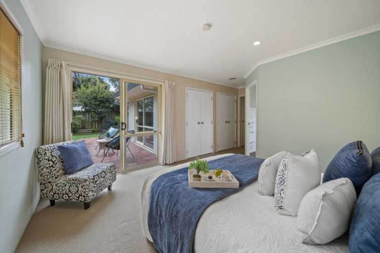 Photo of property in 42a Lisa Rise, Half Moon Bay, Auckland, 2012