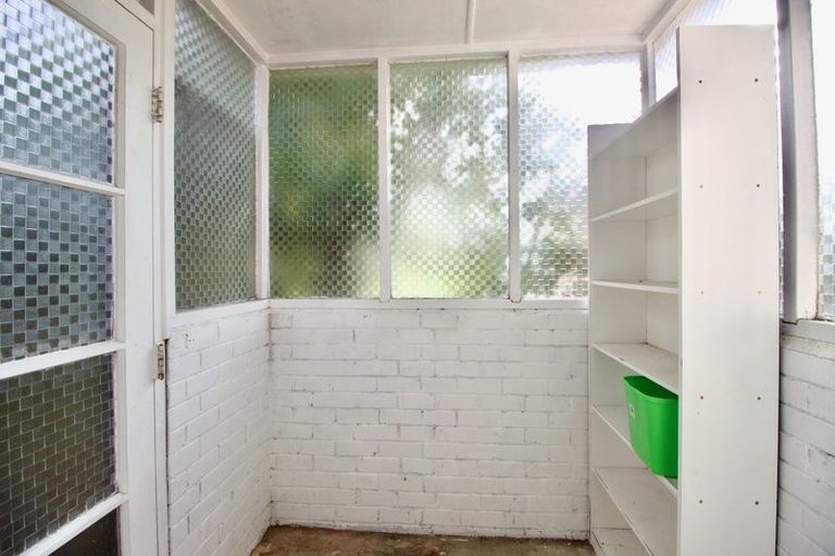 Photo of property in 3b Lake Pupuke Drive, Takapuna, Auckland, 0622