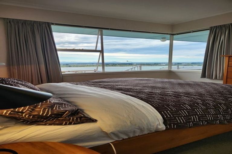 Photo of property in 34 Cannon Hill Crescent, Mount Pleasant, Christchurch, 8081