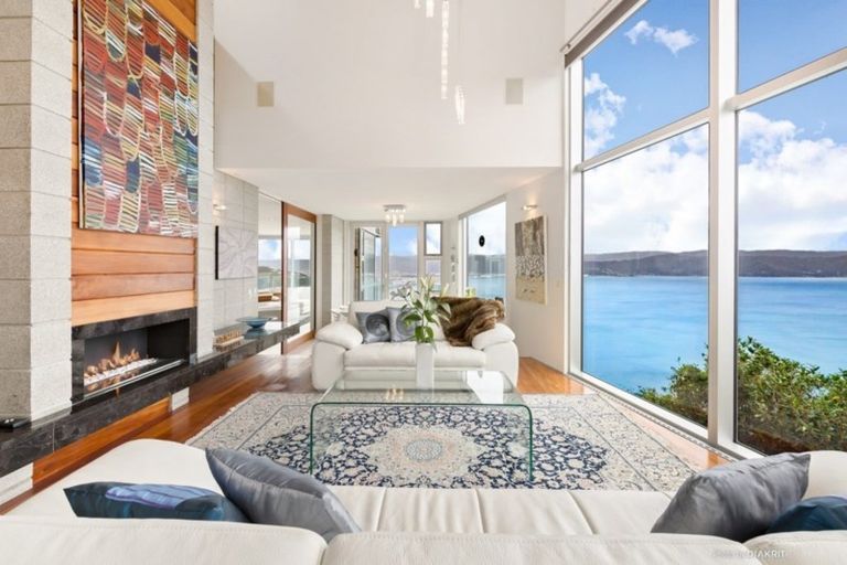 Photo of property in 21 Bendigo Grove, Newlands, Wellington, 6037