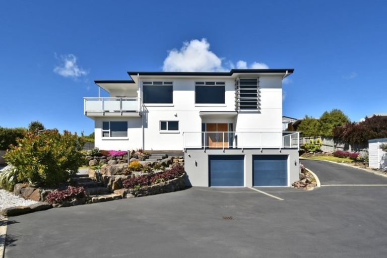 Photo of property in 7 Kenmure Drive, Huntsbury, Christchurch, 8022