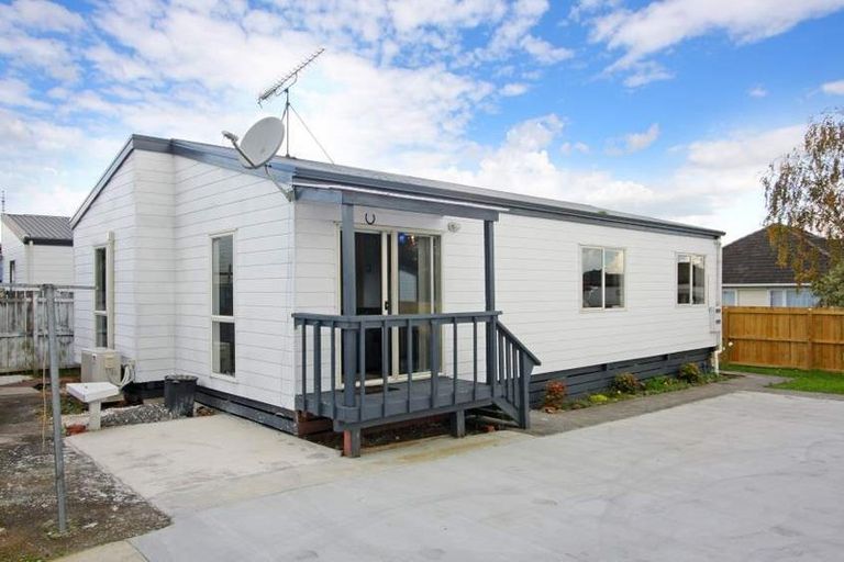 Photo of property in 2/25 Solveig Place, Randwick Park, Auckland, 2105