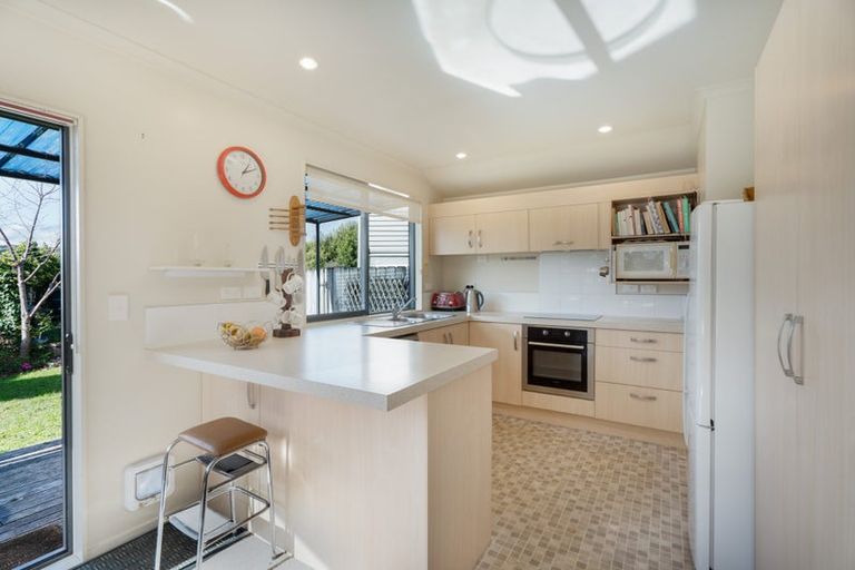 Photo of property in 1a Chester Road, Tawa, Wellington, 5028