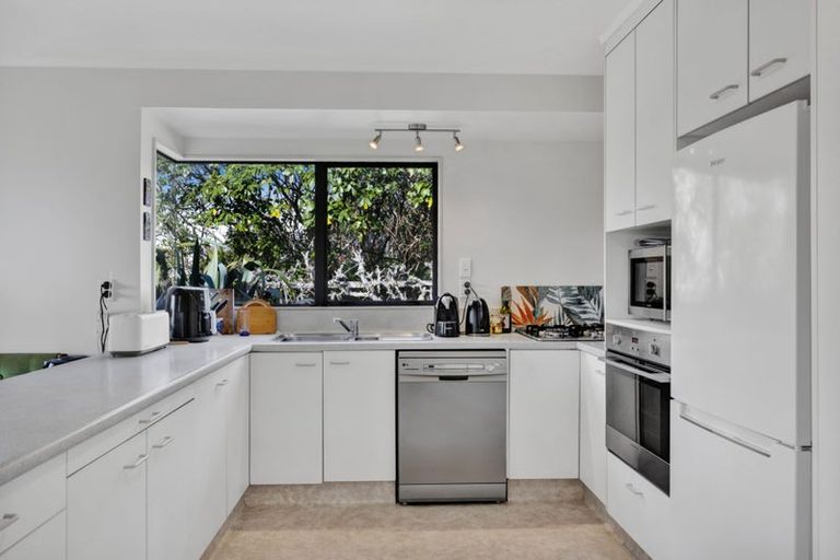 Photo of property in 217 Carrington Street, Vogeltown, New Plymouth, 4310