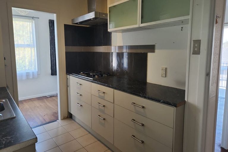 Photo of property in 21 Parker Avenue, New Lynn, Auckland, 0600