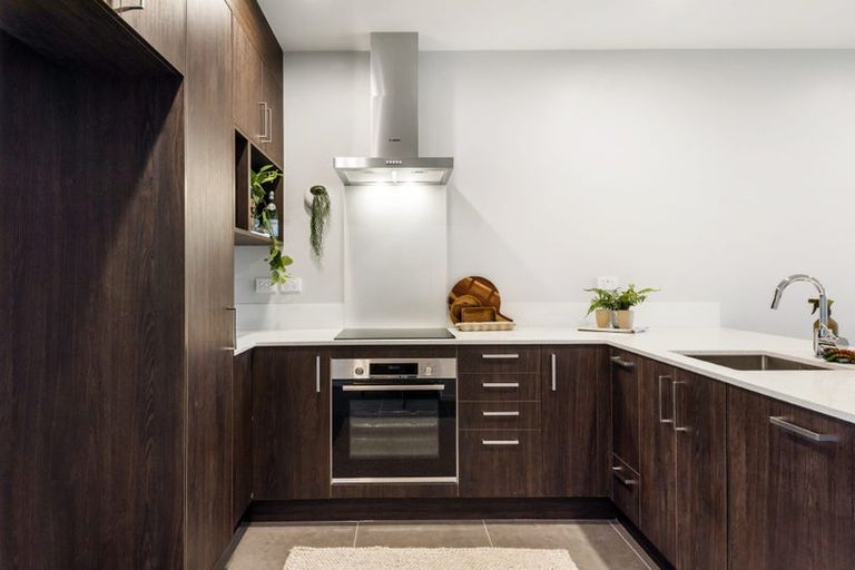 Photo of property in 118 Te Oneroa Way, Long Bay, Auckland, 0630