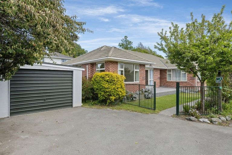 Photo of property in 29 Gleneagles Terrace, Ilam, Christchurch, 8053