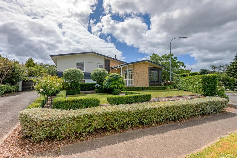 Photo of property in 97 Rangiora Avenue, Roslyn, Palmerston North, 4414