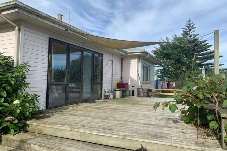 Photo of property in 636 Ararata Road, Hawera, 4674