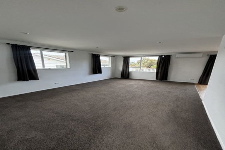 Photo of property in 26 Penryn Drive, Camborne, Porirua, 5026