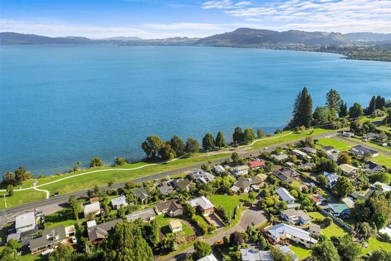 Photo of property in 5 Hugh Avenue, Hamurana, Rotorua, 3097