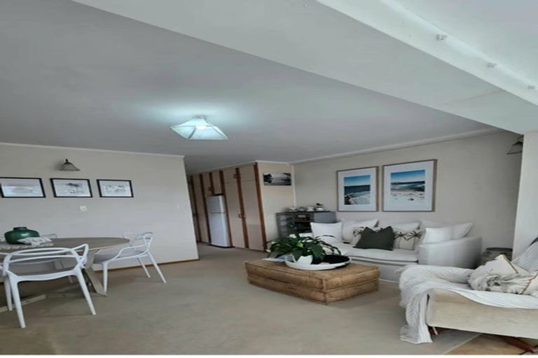 Photo of property in 24 Milton Road, Orewa, 0931