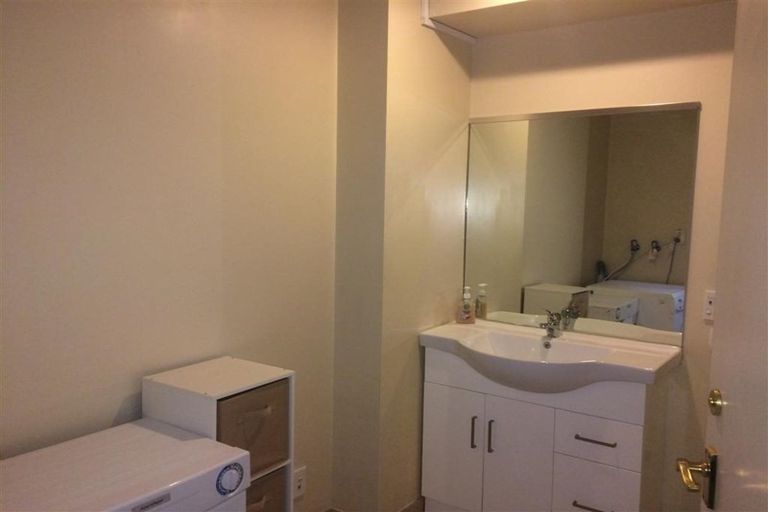 Photo of property in Courtenay Apartments, 409/120 Courtenay Place, Te Aro, Wellington, 6011