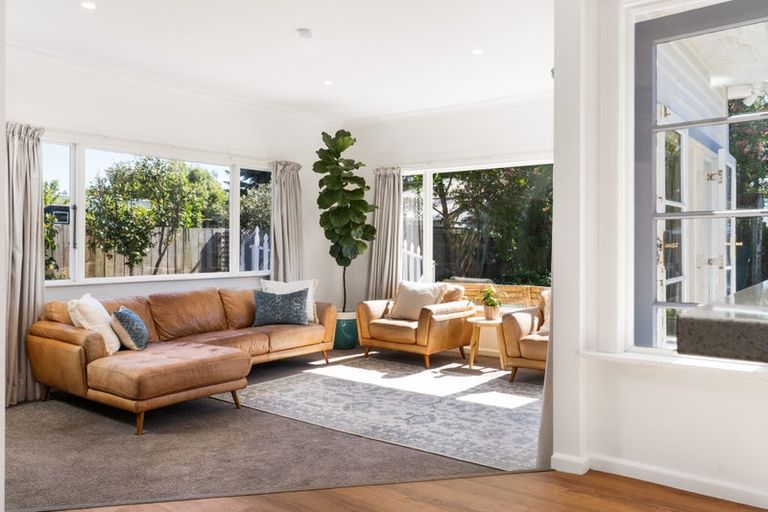 Photo of property in 37 Tainui Street, Somerfield, Christchurch, 8024