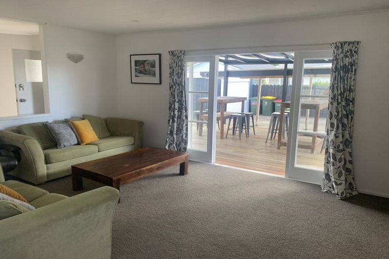 Photo of property in 1/20 Gossamer Drive, Pakuranga Heights, Auckland, 2010